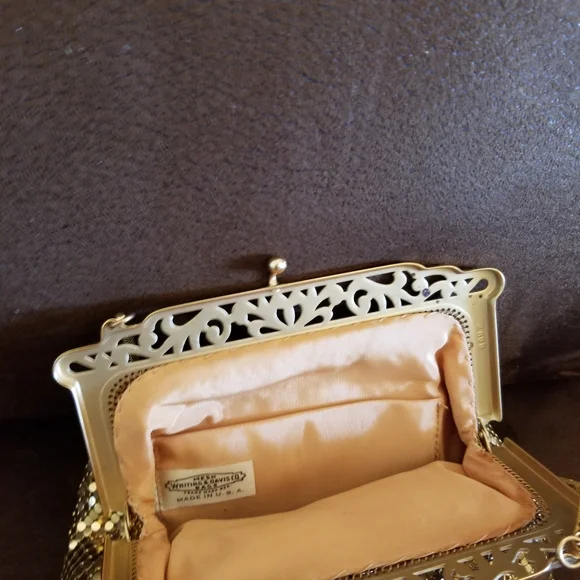 Vintage Whiting & Davis Gold Purse - Picture 3 of 5